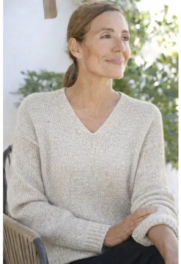 ELINA STRIK V-HALS OFFWHITE